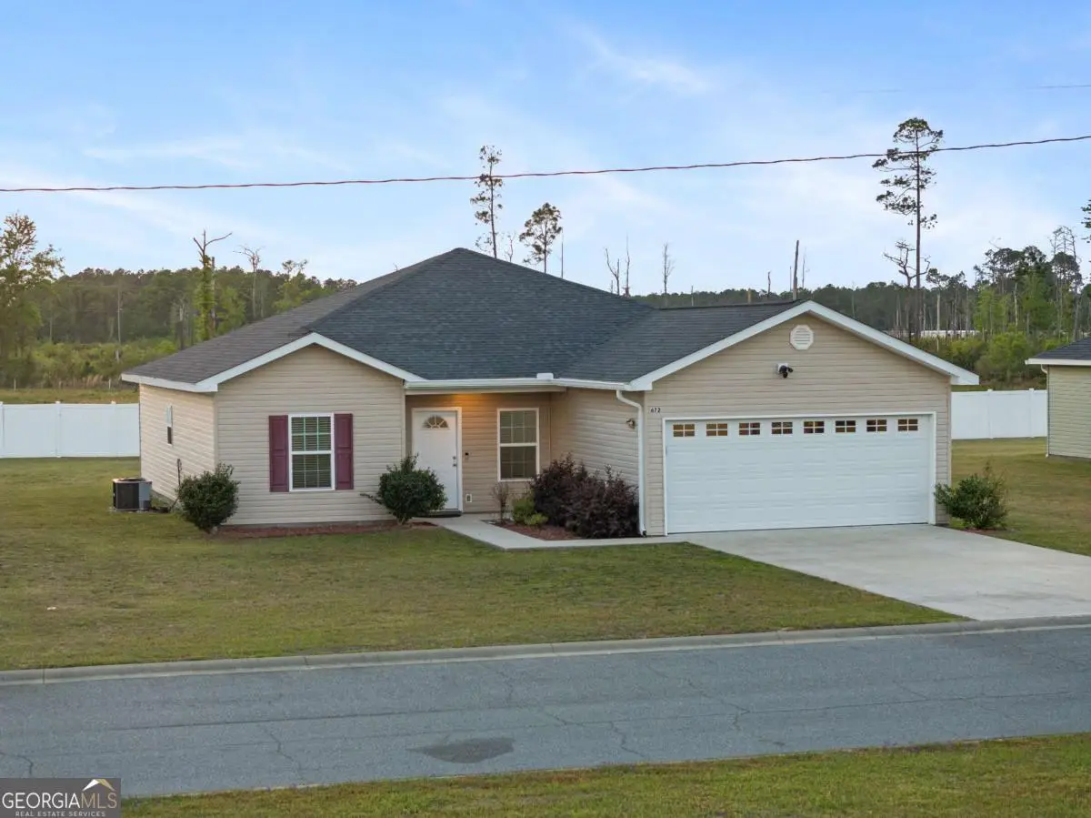 672 Lakeside Circle, Baxley, GA 31513 - #1
