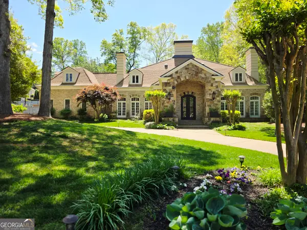 890 Marseilles Drive, Sandy Springs, GA 30327