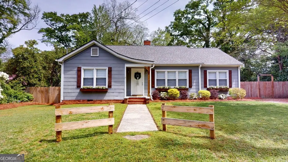 69 W Stephens Street, Winder, GA 30680 - #1