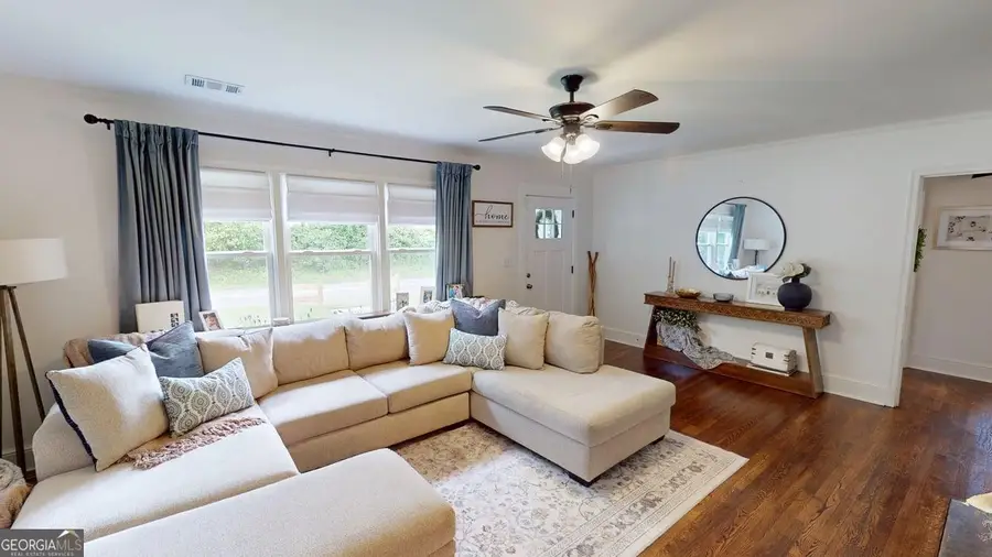 69 W Stephens Street, Winder, GA 30680 - #2