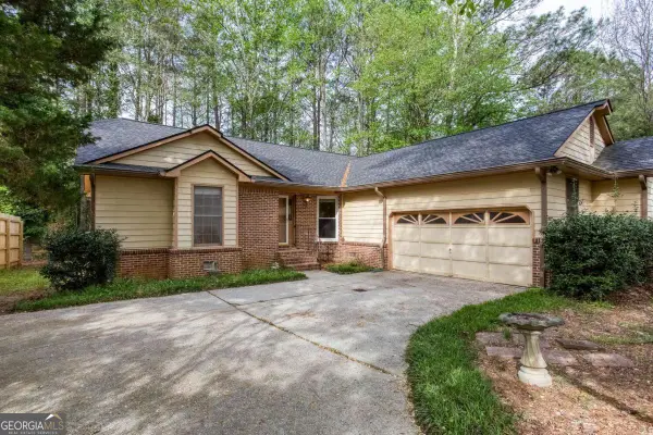 3506 Three Oaks Court, Powder Springs, GA 30127