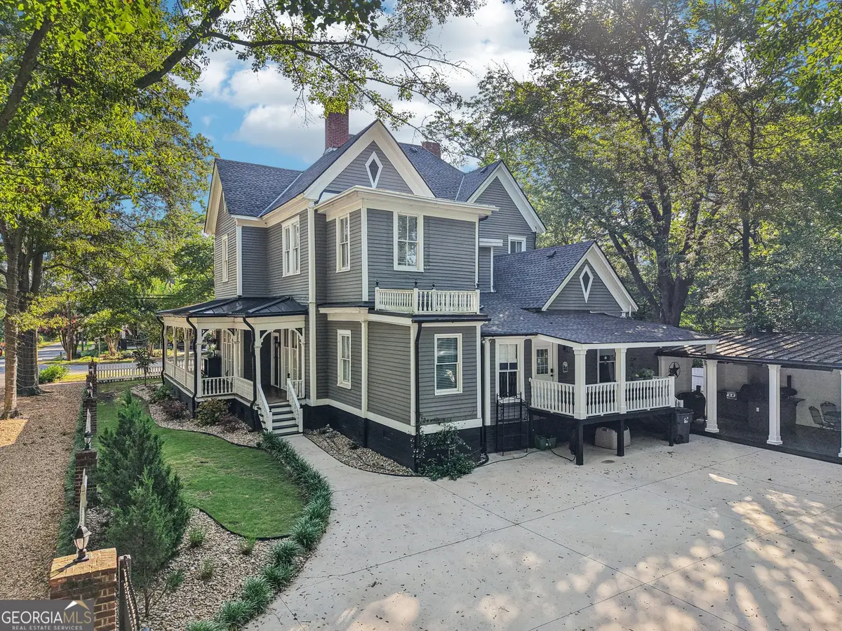 207 E Hightower Trail, Social Circle, GA 30025 - #1