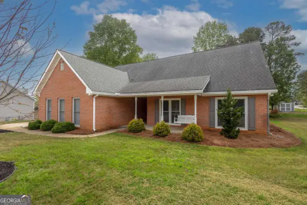 5602 Ivy Green Drive, Buford, GA 30518