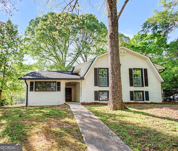 556 Roxbury Drive, Riverdale, GA 30274