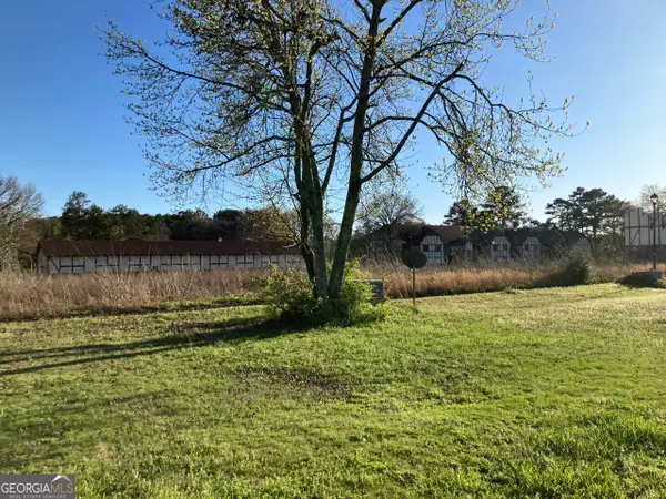 323 Camelot Drive, College Park, GA 30349