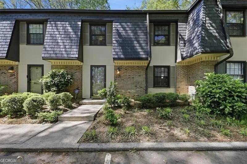 225 Triumph Drive Nw, Atlanta, GA 30327 - #1