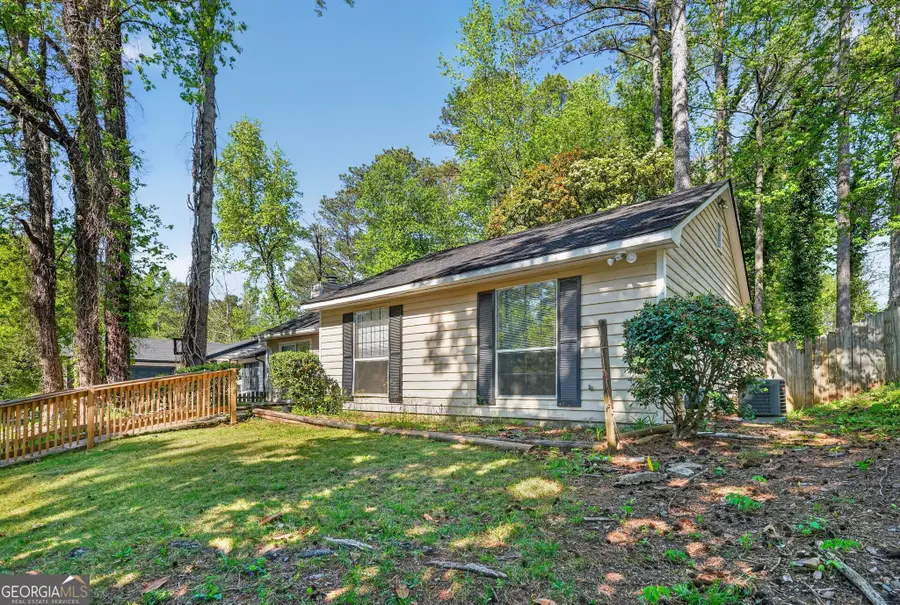 814 Hemingway Road, Stone Mountain, GA 30088 - #2