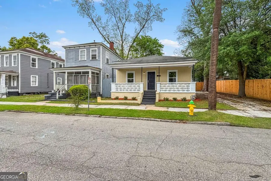 1126 E Waldburg Street, Savannah, GA 31401 - #2