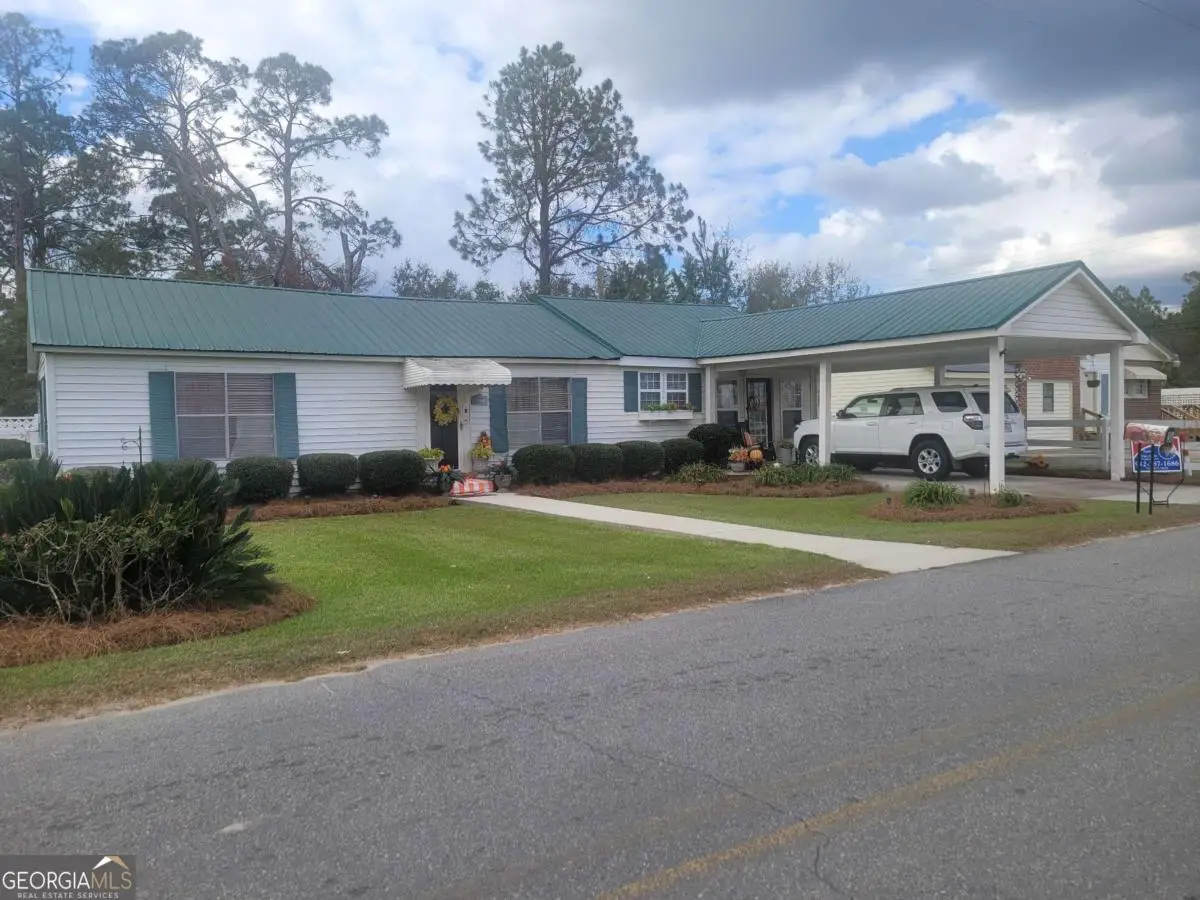30 S Mccrorie Street, Baxley, GA 31513 - #1