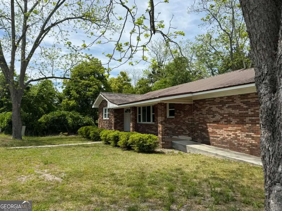 813 W 12th Street, Alma, GA 31510 - #3