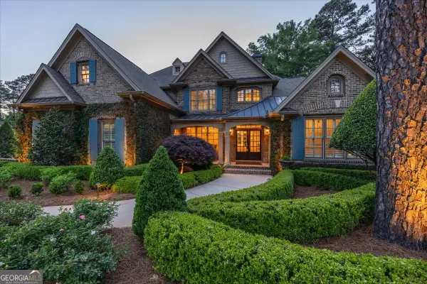 104 Aston Hall, Macon, GA 31210