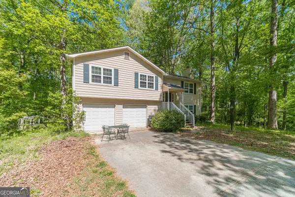 2195 Azalea Drive, Loganville, GA 30052