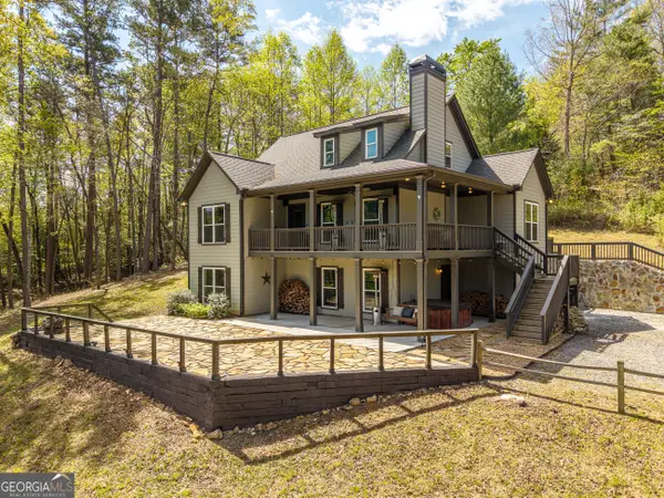 61 Overlook Road, Blue Ridge, GA 30513
