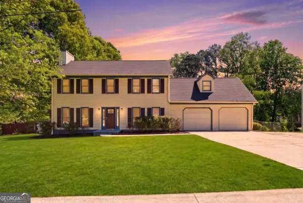 2620 Wicklow Way, Powder Springs, GA 30127