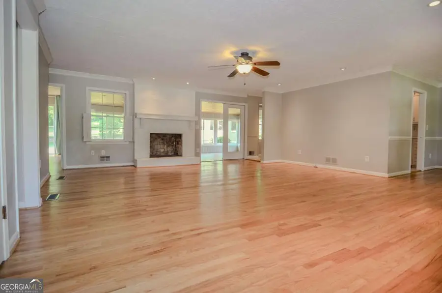 5586 Crestwood Drive, Stone Mountain, GA 30087 - #3