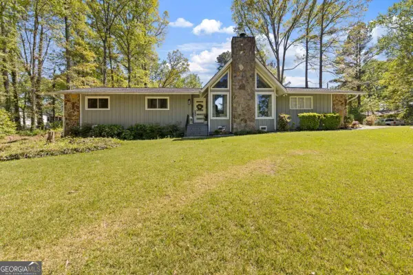 5097 Rock Glen Drive, Stone Mountain, GA 30088