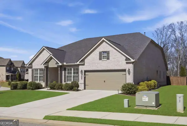 5040 Mirror Lake Drive, Cumming, GA 30028