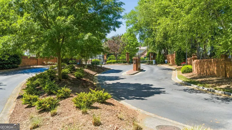5611 Brooke Ridge Drive, Dunwoody, GA 30338 - #2
