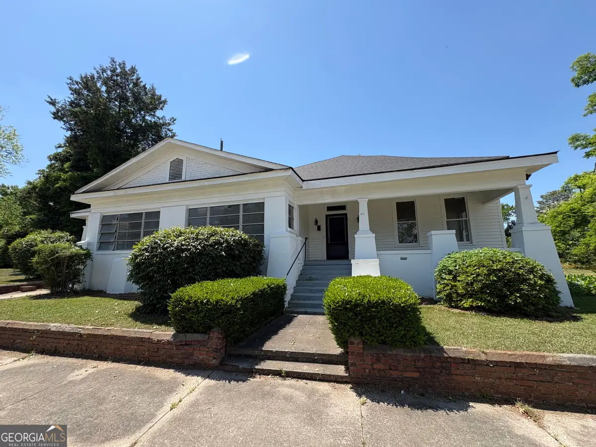 210 E Church St, Sandersville, GA 31082 - #1