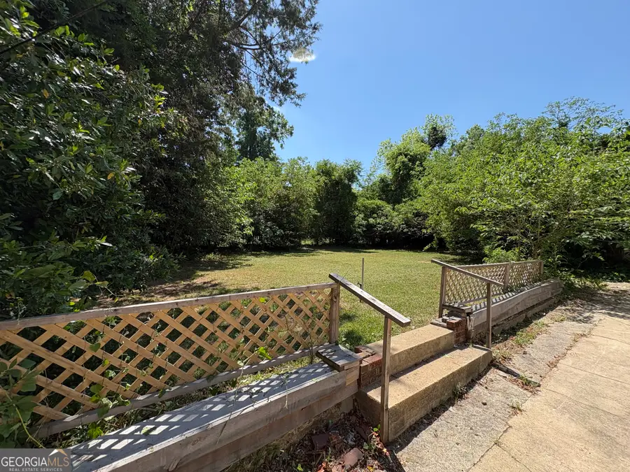 210 E Church St, Sandersville, GA 31082 - #3