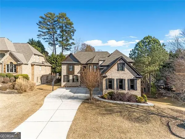 585 Settles Brook Court, Suwanee, GA 30024