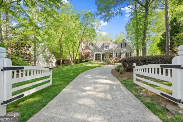 110 Old Barn Court, Alpharetta, GA 30004