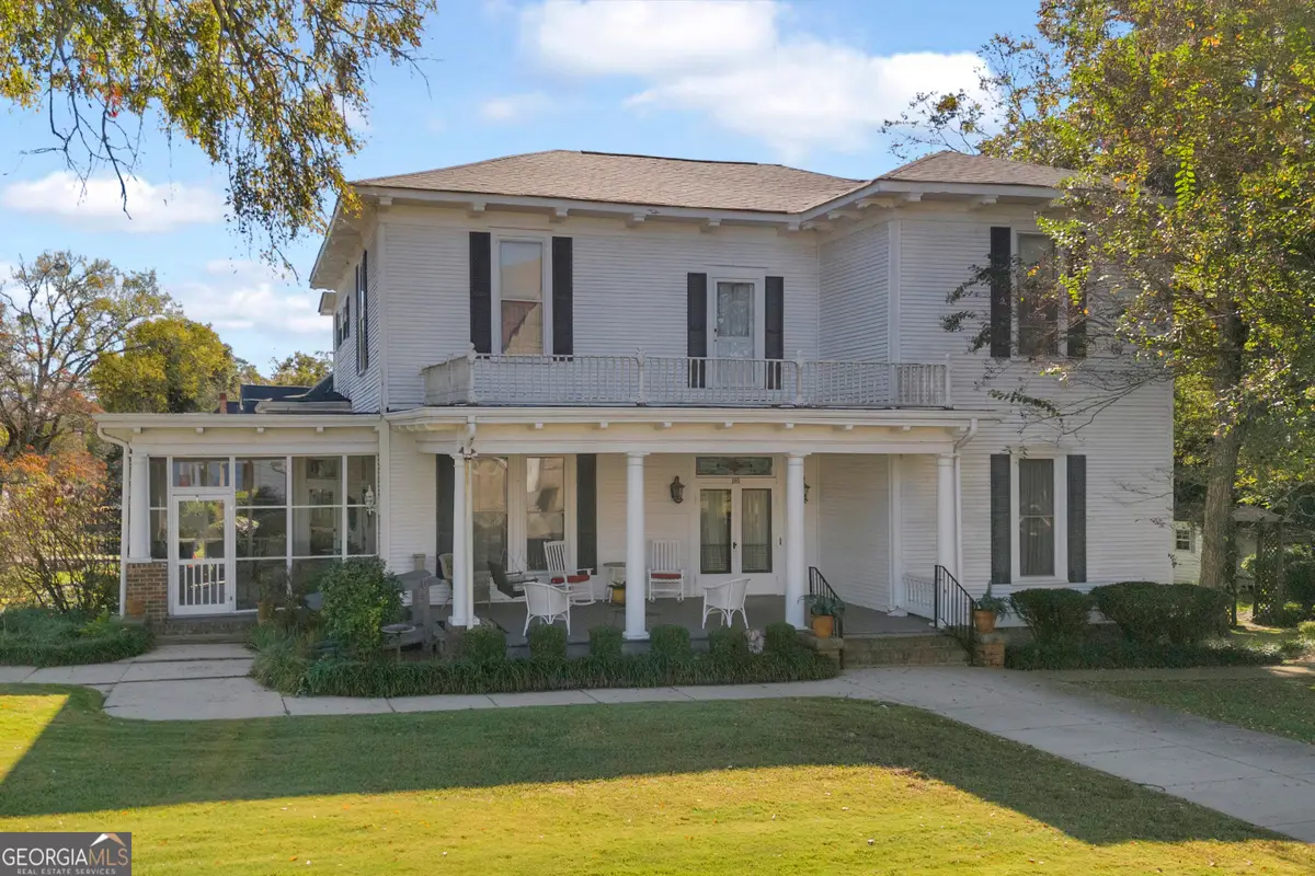 105 S Thomas Street, Elberton, GA 30635 - #1