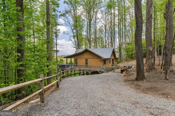 431 Little Bushy Head Road, Blue Ridge, GA 30513