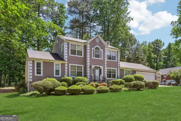 1068 Shadow Lake Drive, Lithonia, GA 30058