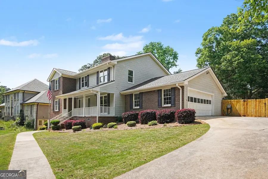 2080 Castle Lake Drive, Tyrone, GA 30290 - #2