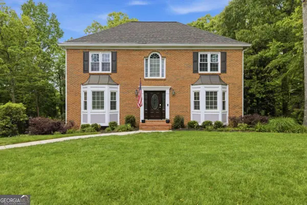 5001 Willow Creek Drive, Woodstock, GA 30188