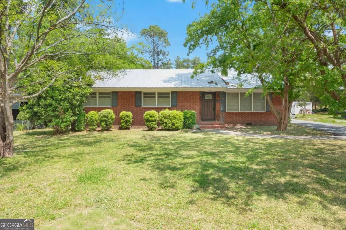 1011 Cherokee Circle, Waycross, GA 31501 - #1