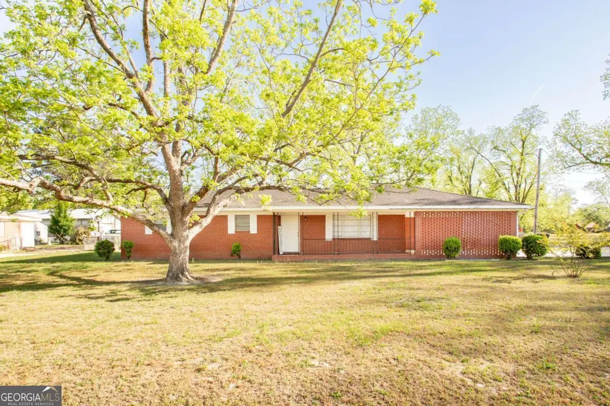 2210 Albany Avenue, Waycross, GA 31503 - #1