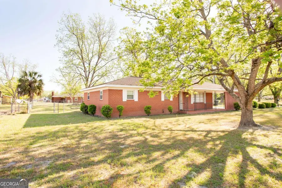 2210 Albany Avenue, Waycross, GA 31503 - #2
