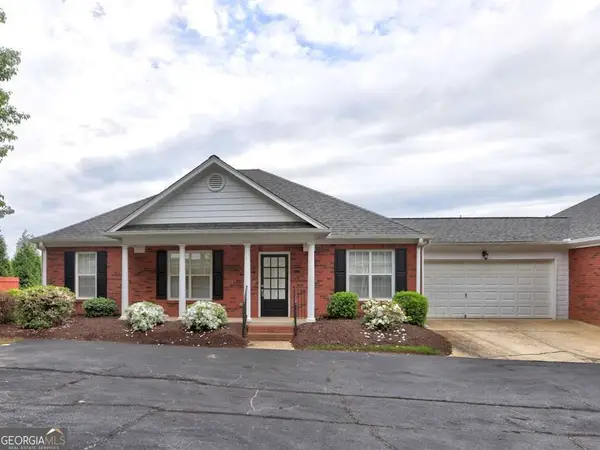 512 Courtyard Way, Woodstock, GA 30189