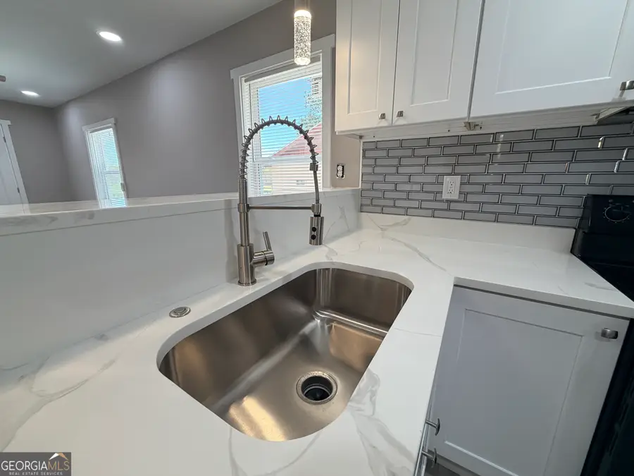 412 Holloway Avenue, Albany, GA 31701 - #3