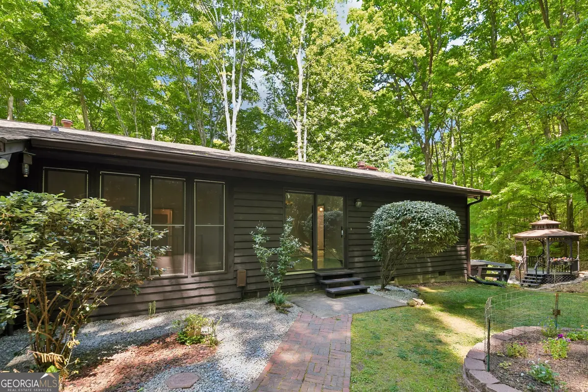 6825 White Mill Road, Fairburn, GA 30213 - #1