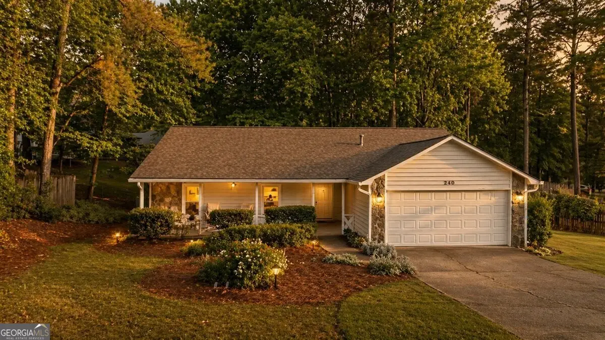 240 Kristie Lane, Roswell, GA 30076 - #1