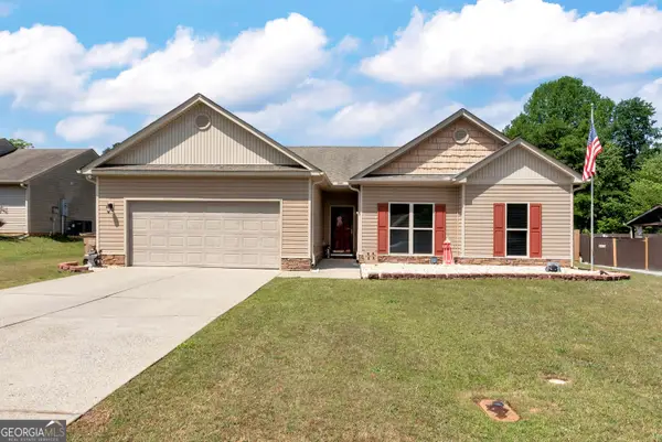 1424 Silvergate Way, Winder, GA 30680