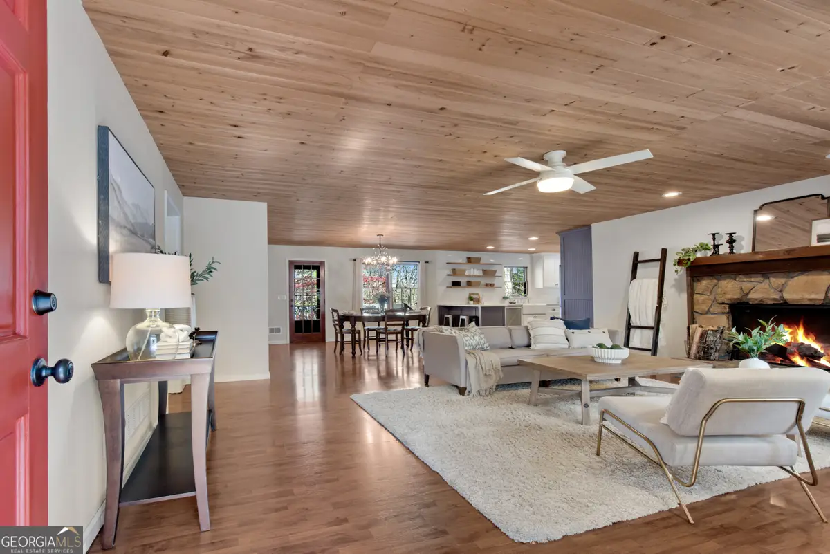 126 East Lake Drive, Roswell, GA 30075 - #1