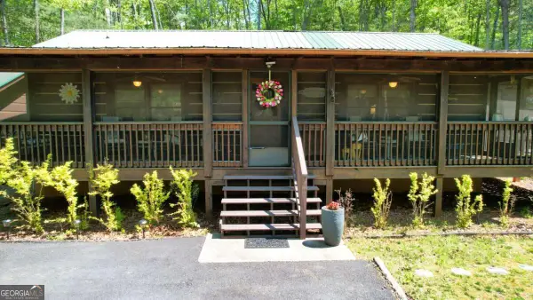 210 Shade Tree Lane, Mineral Bluff, GA 30559