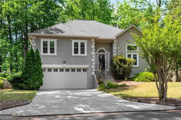 8910 Club River Drive, Roswell, GA 30076