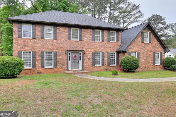 4976 Mystere Circle Sw, Lilburn, GA 30047