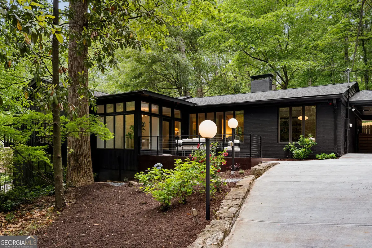 922 Barton Woods Road Ne, Atlanta, GA 30307 - #1