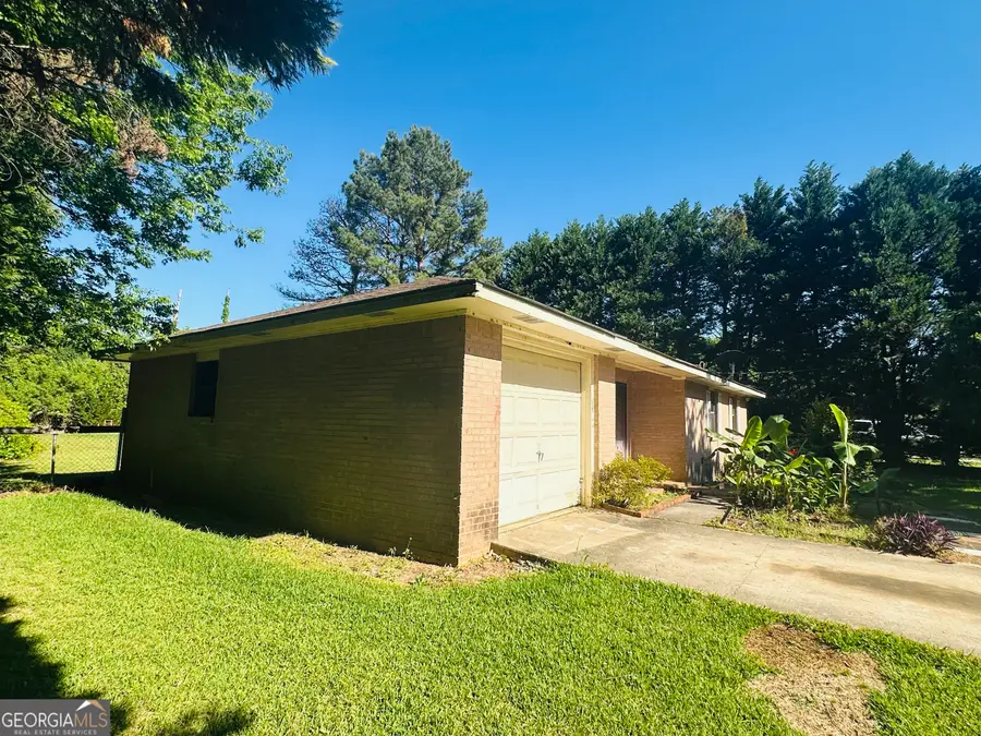 108 Bradford Avenue, Fort Valley, GA 31030 - #2