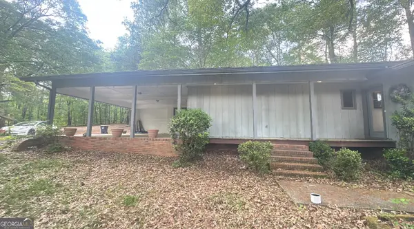 1988 Rockdale Circle, Snellville, GA 30078