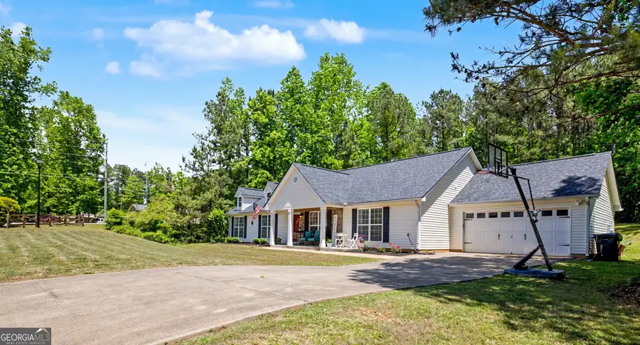 102 Greenfield Lane, Grantville, GA 30220 - #3