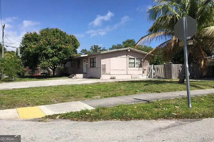 31 NW 17th Court, Pompano Beach, FL 33060 - #1