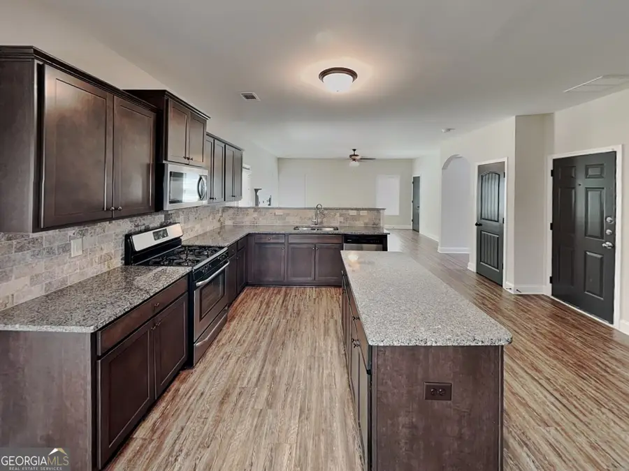 553 Cherry Creek Drive, Loganville, GA 30052 - #3
