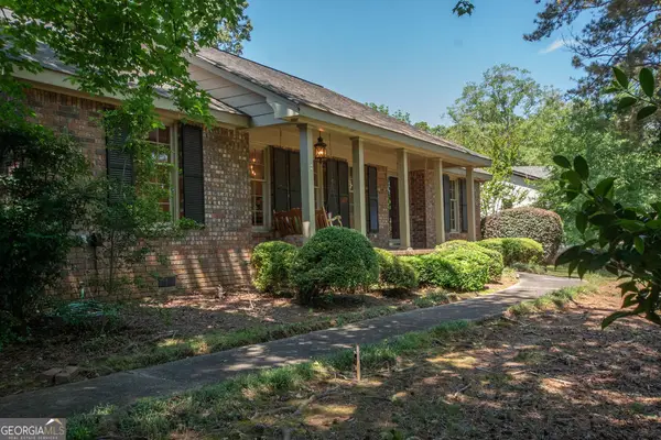 505 Pine Circle, Peachtree City, GA 30269